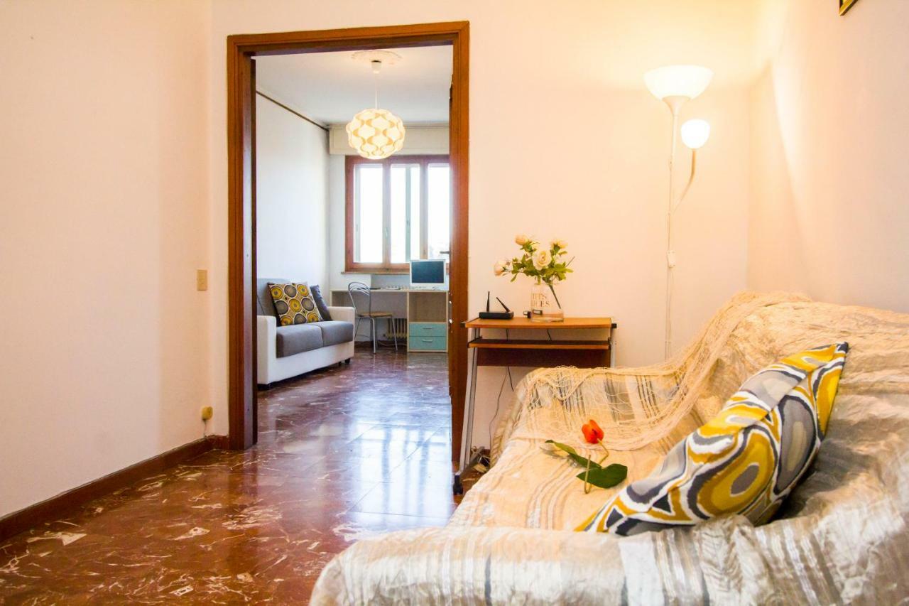 Innpisarentals - Pisa Riverside Apartment Luaran gambar